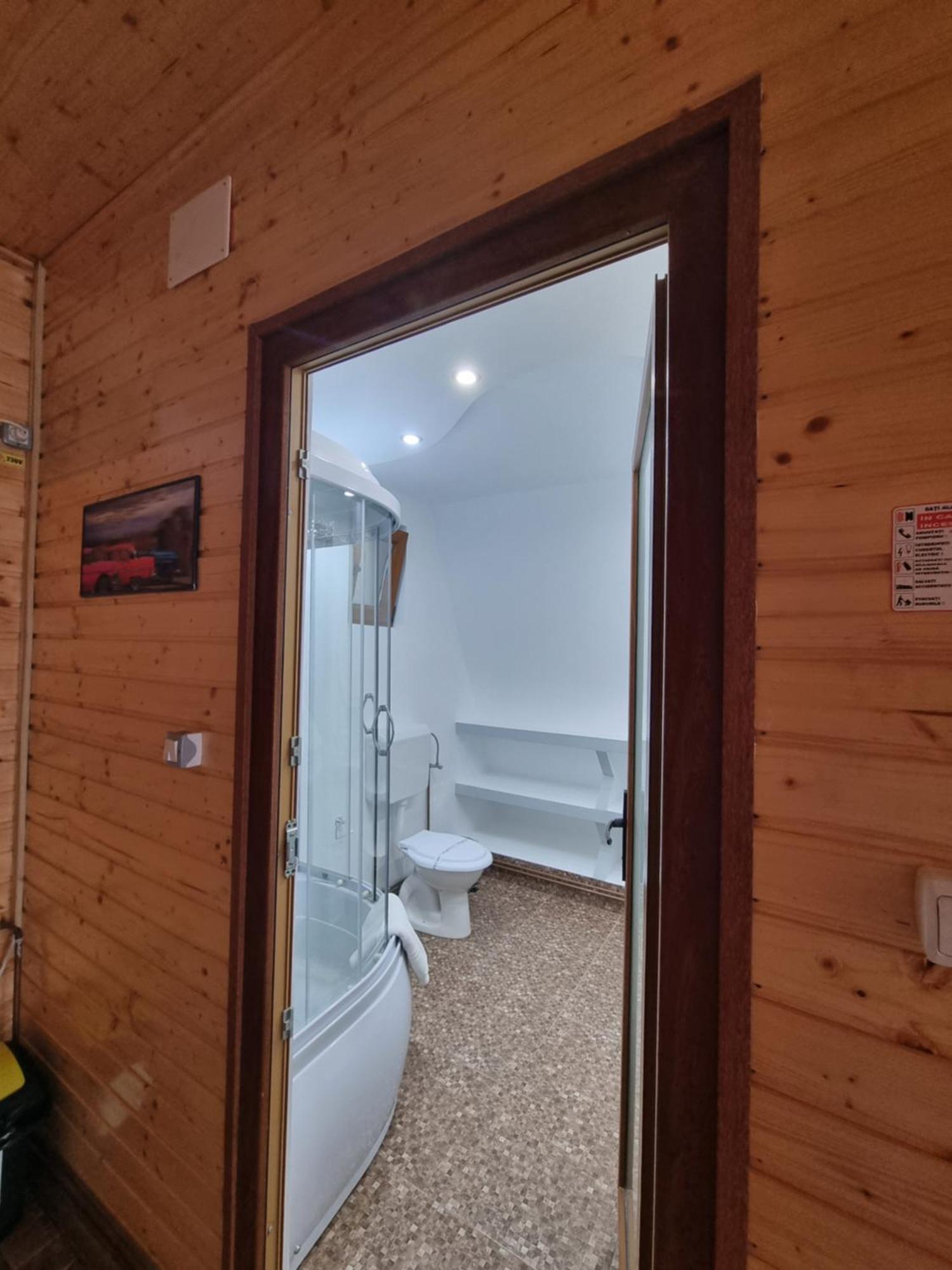 La Maria Si Ioana Curtea de Argeş Exterior foto